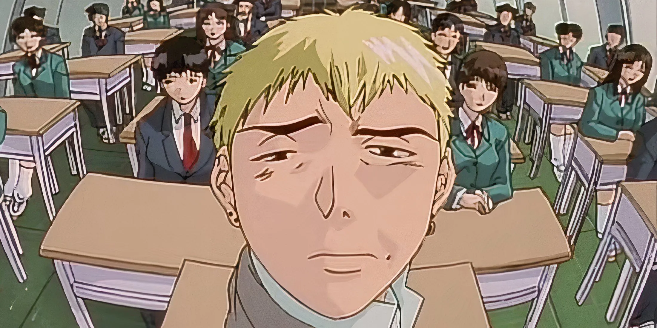 Eikichi Onizuka trong một cảnh lớp học đặc trưng của anime Great Teacher Onizuka, thể hiện phong cách hài hước độc đáo.