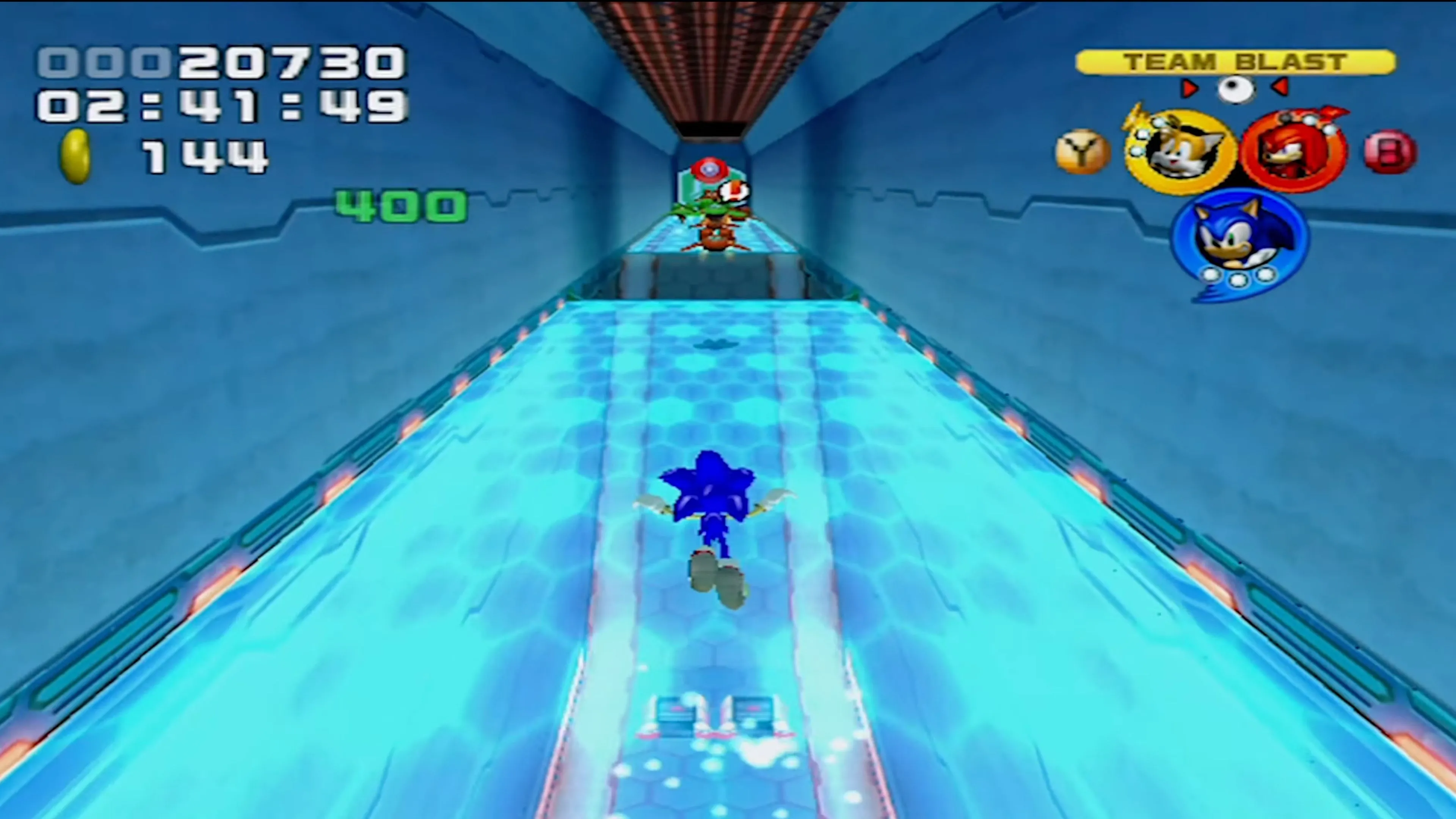 Team Sonic gồm Sonic, Tails, Knuckles trong Sonic Heroes