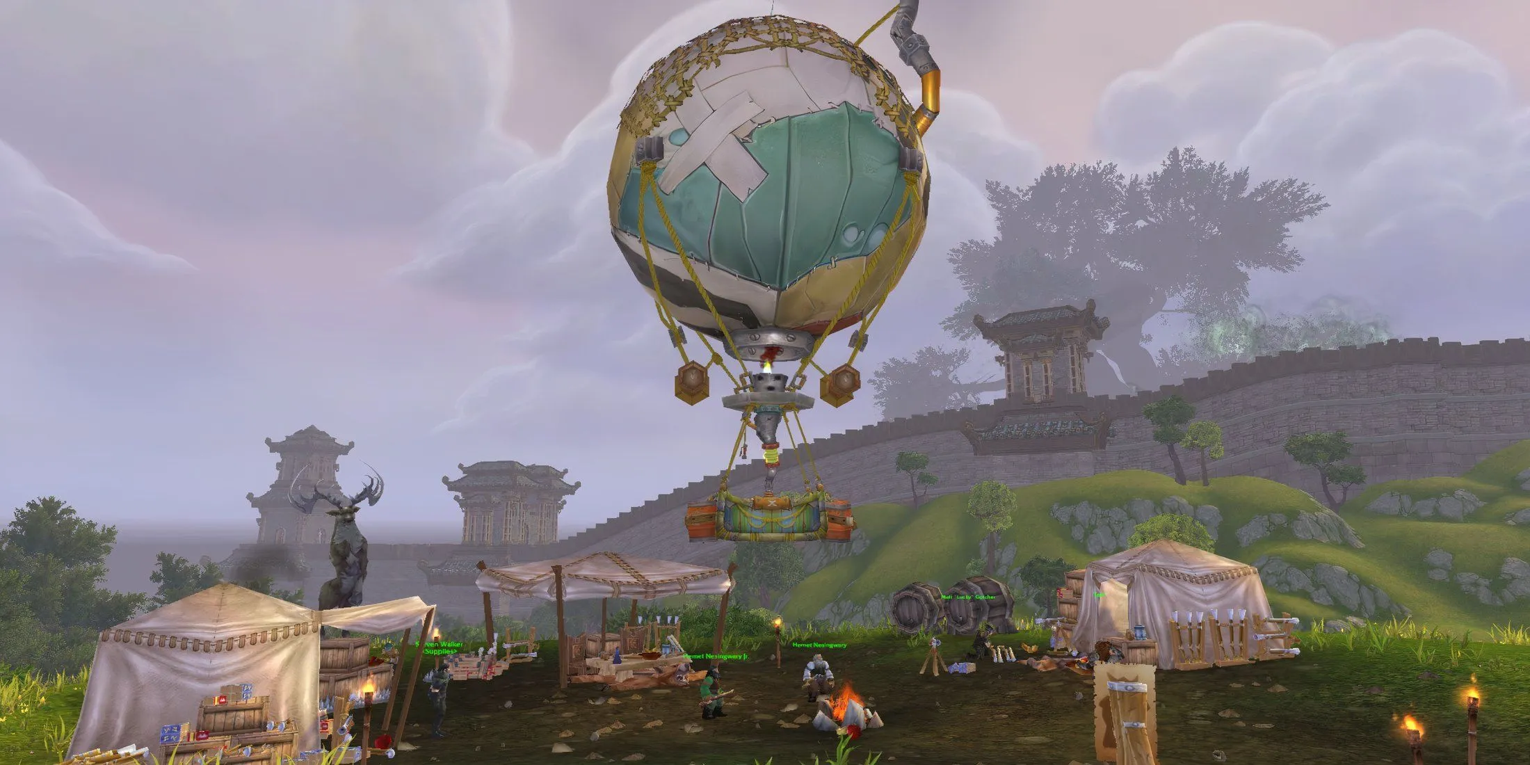 Trại Nesingwary's Safari tại Karasang Wilds, Pandaria, là điểm dừng chân quen thuộc với các huấn luyện viên nghề và dịch vụ tiện ích