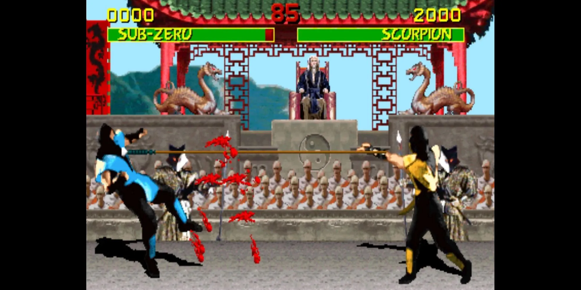 Trận đấu giữa Liu Kang và Kano trong game đối kháng kinh điển Mortal Kombat